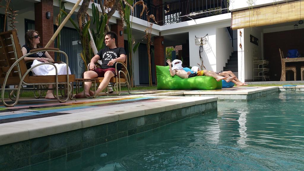 Base Guest House Canggu Exterior foto