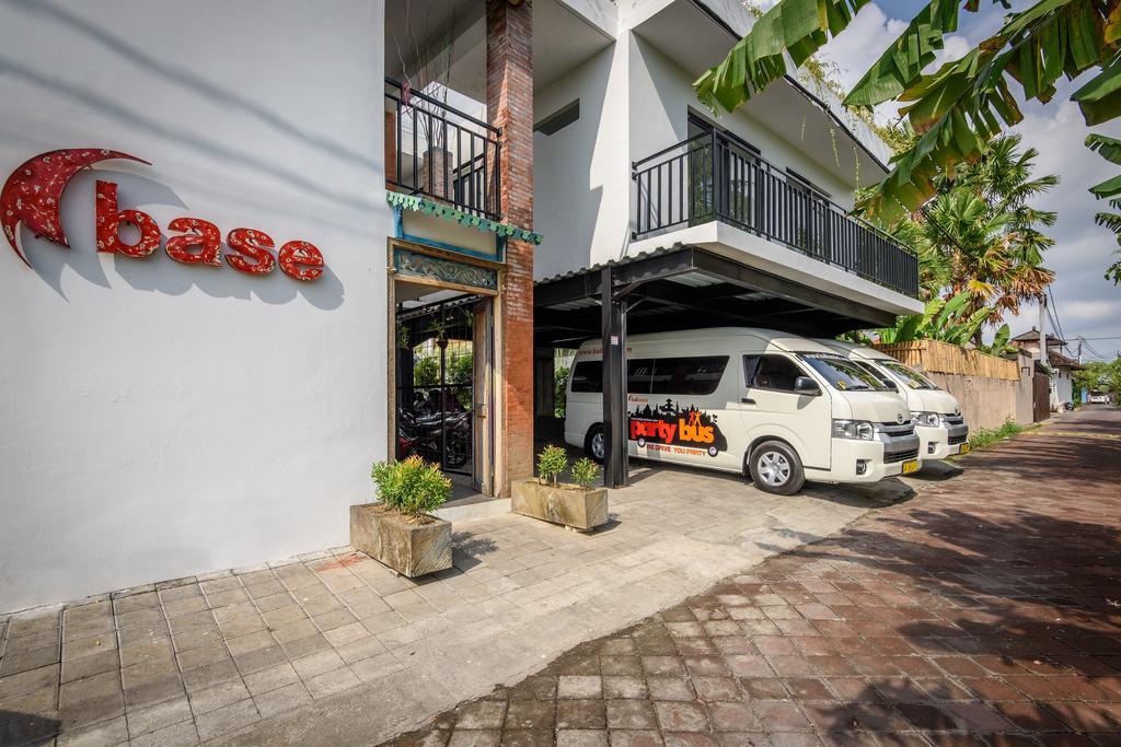 Base Guest House Canggu Exterior foto