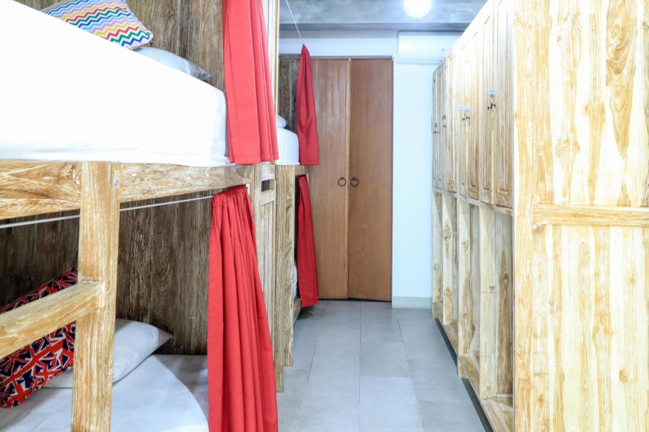 Base Guest House Canggu Exterior foto