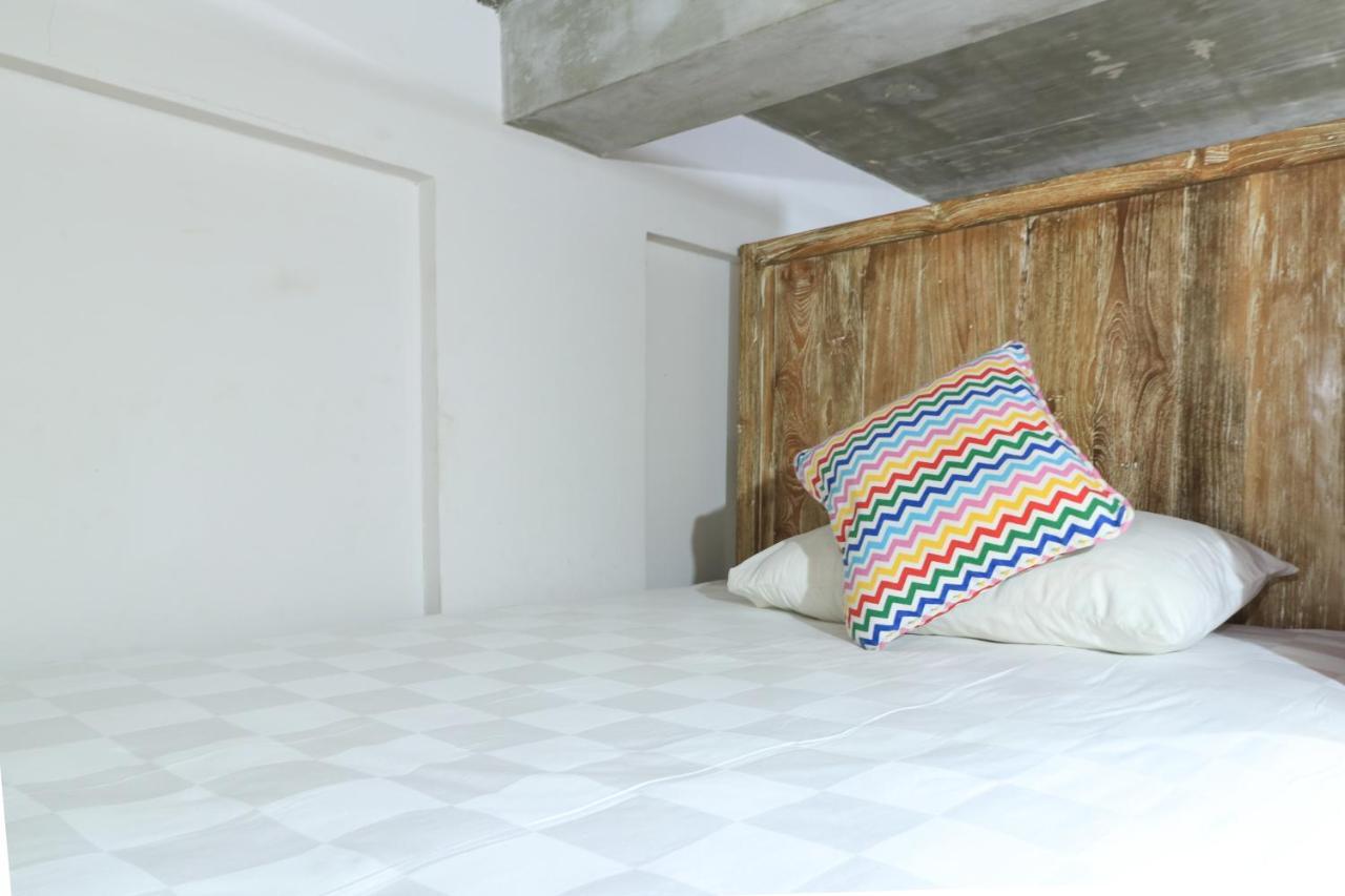 Base Guest House Canggu Exterior foto