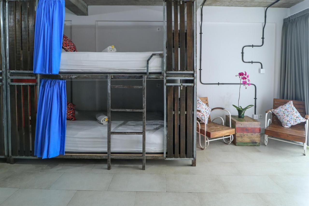 Base Guest House Canggu Exterior foto